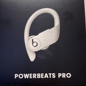 Powerbeats Pro Ivory